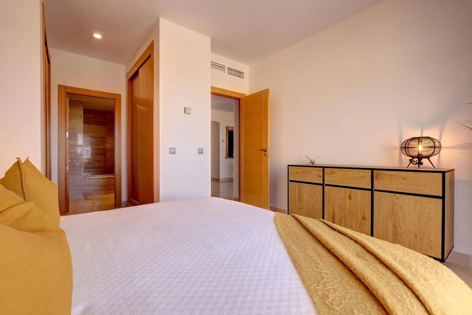 Quartiers Marbella Golden Penthouse Apartment Benahavis