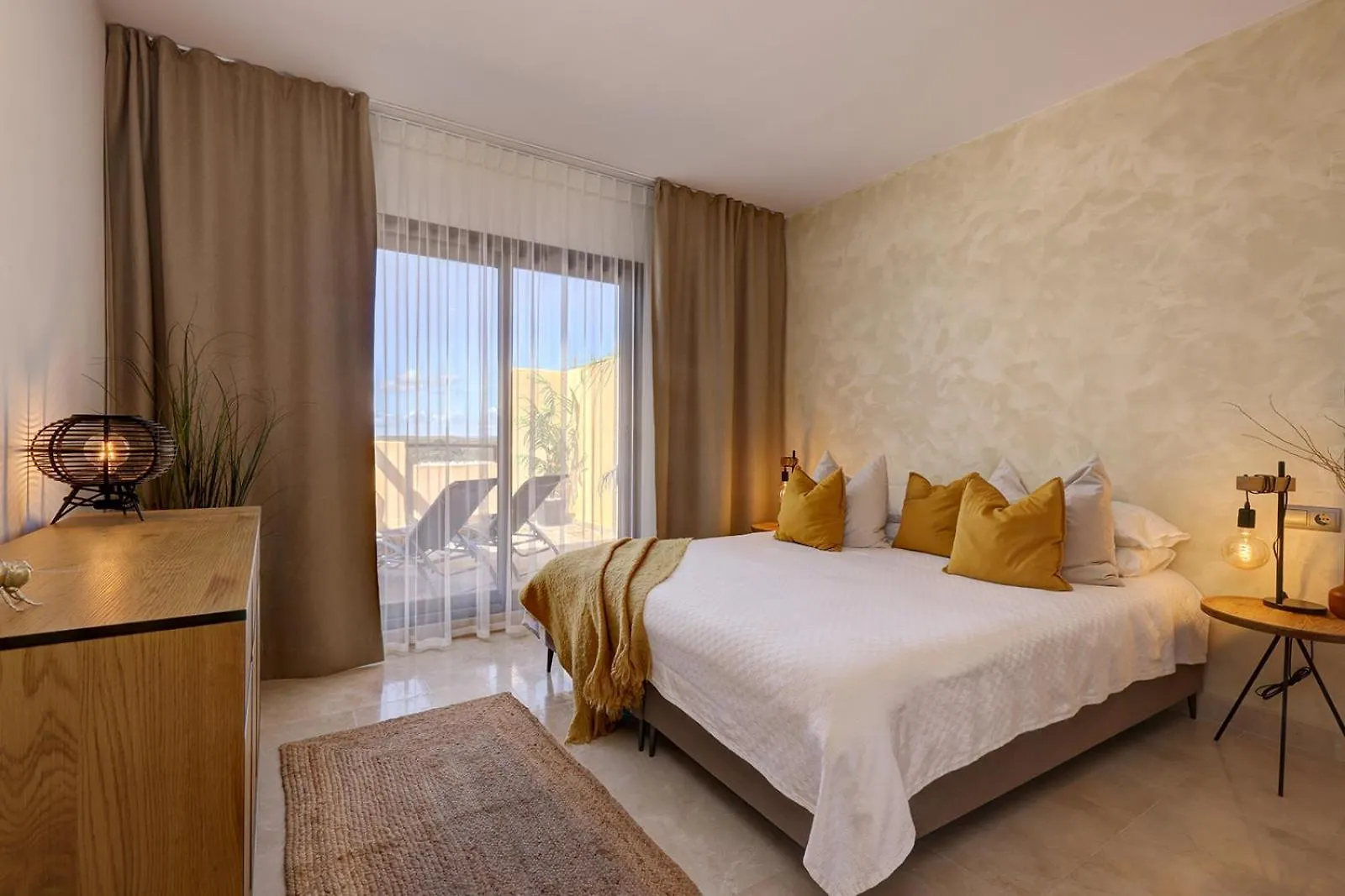 Quartiers Marbella Golden Penthouse Apartment Benahavis Spain