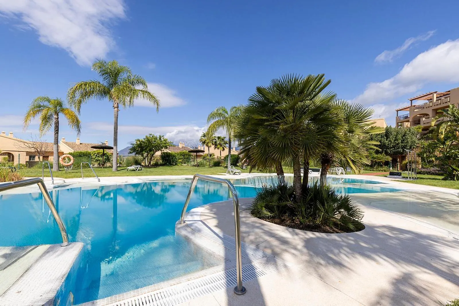 Quartiers Marbella Golden Penthouse Apartment Benahavis